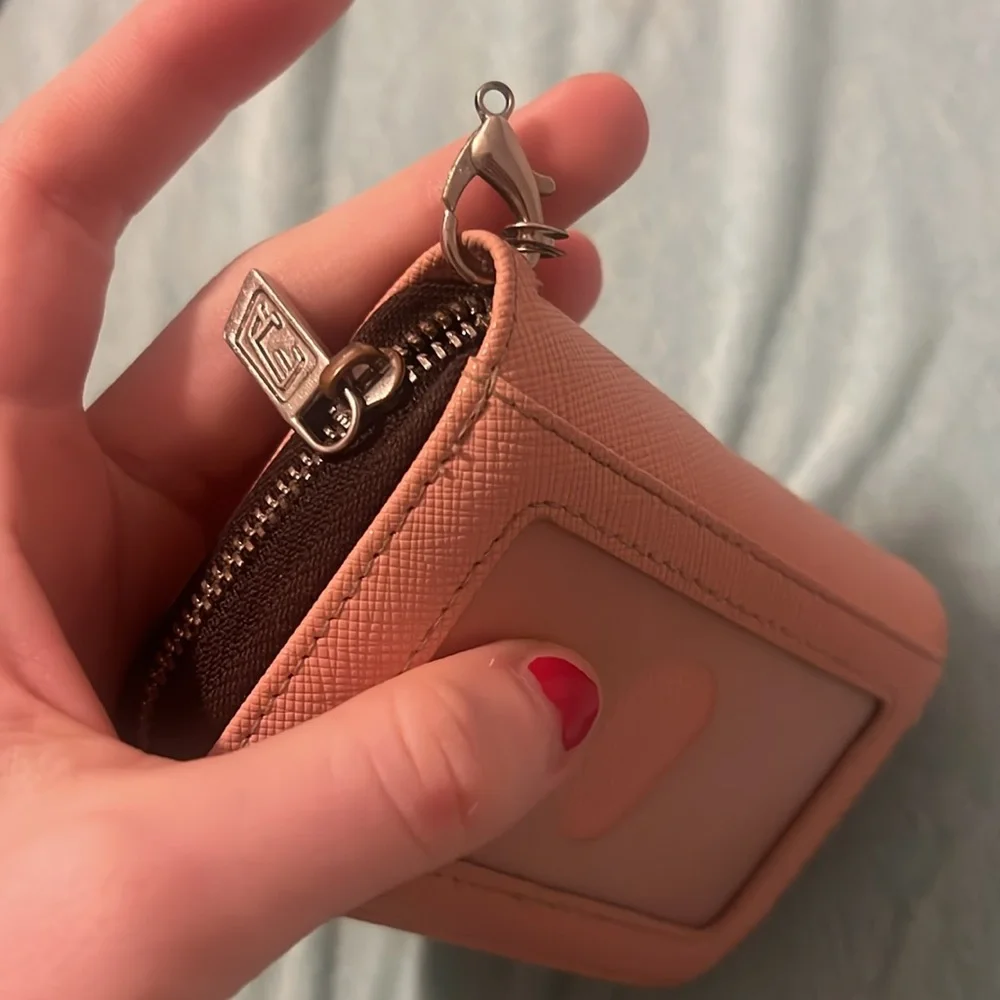 Wallet! - Picture 4 of 7